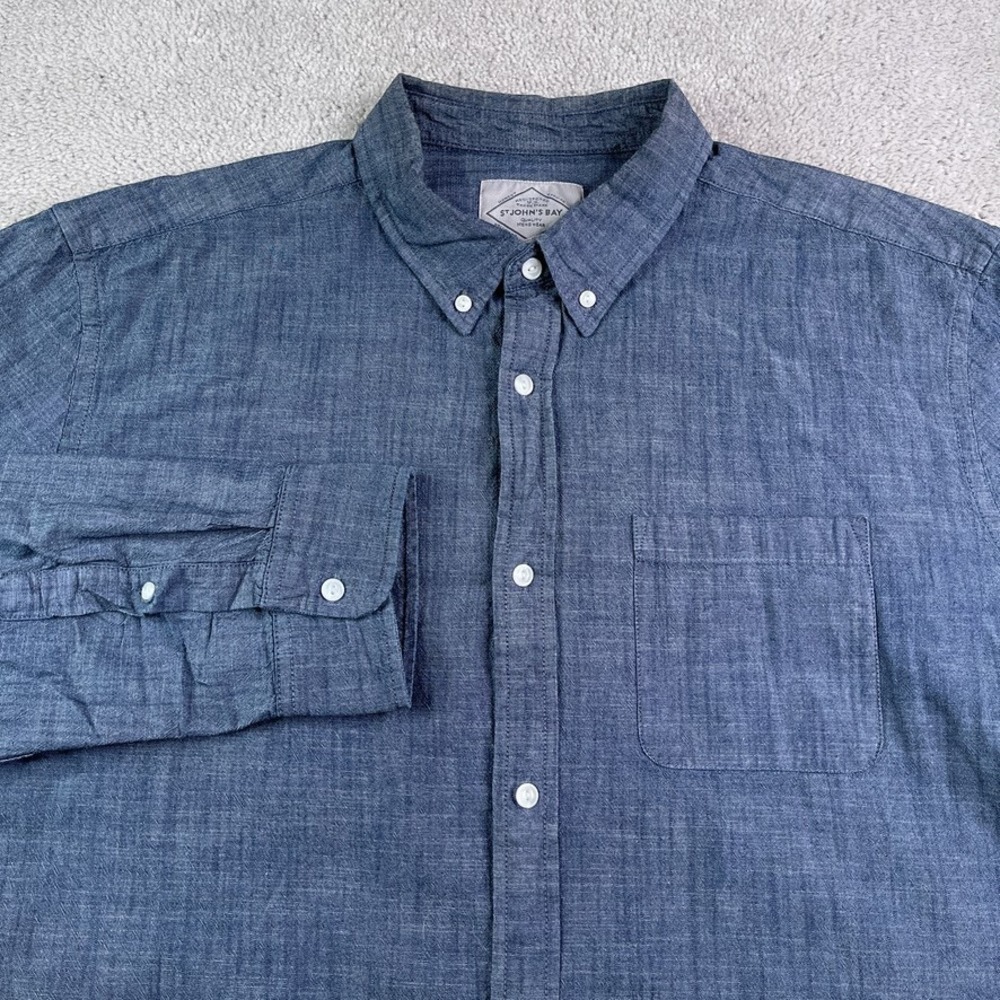 St Johns Bay Shirt Mens XL Blue Chambray Classic Fit Long Sleeve Button Down